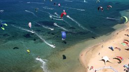 Enjoy kitesurfing in Paros